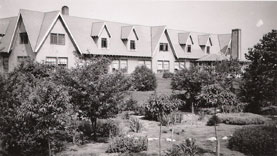 The old Indiana Botanic Gardens building is still located in Hammond, Indiana